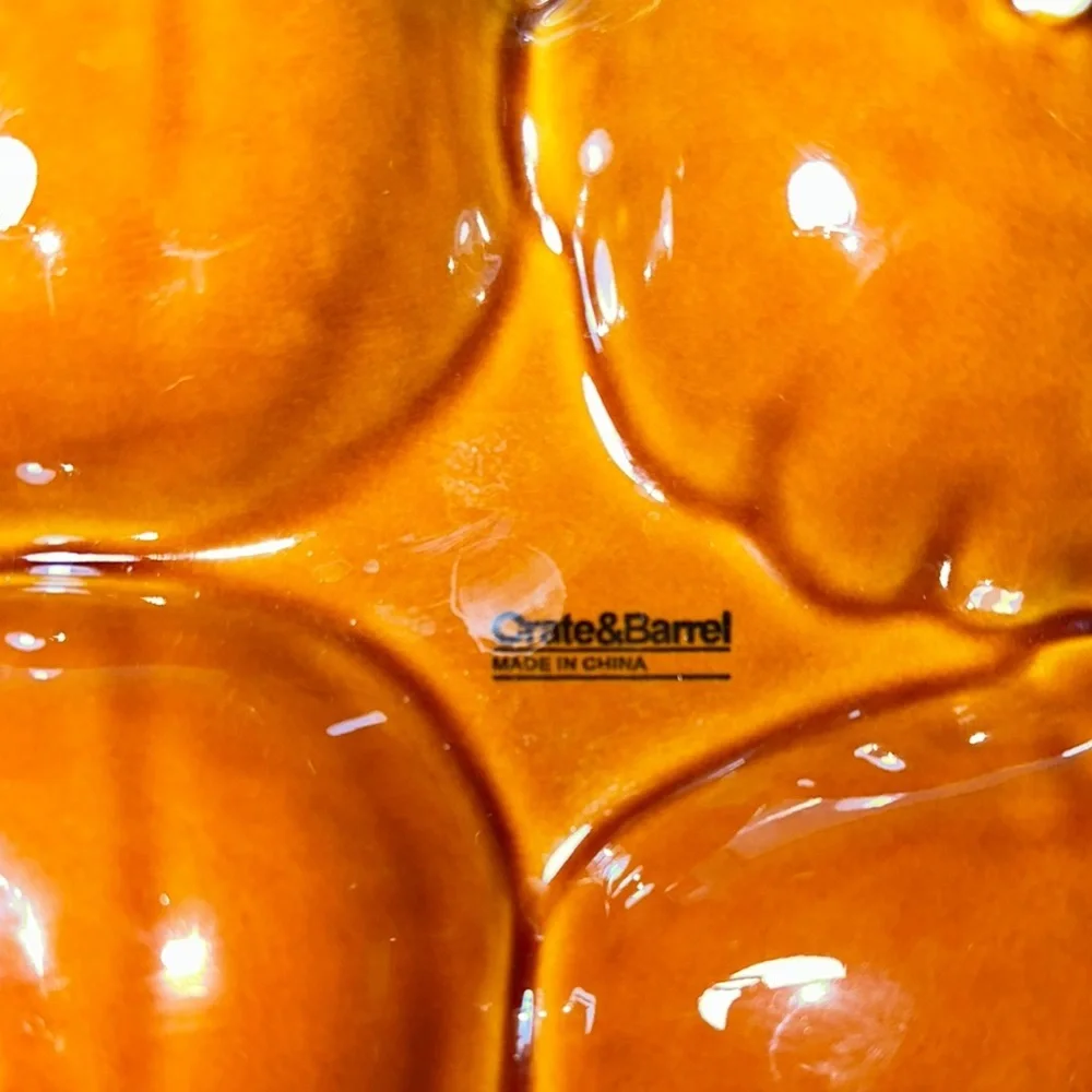 Crate & Barrel Fall Harvest Acorn/Pumpkin/Leaves Baking Cakelet Muffin Pan